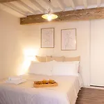 Orange Tuscany Flat Διαμέρισμα