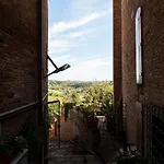 Orange Tuscany Flat Σαν Μινιάτο