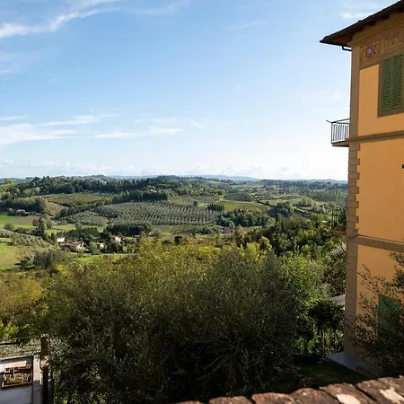 Orange Tuscany Flat Lejlighed