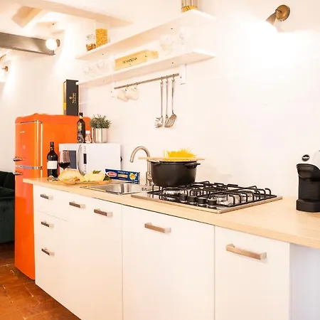 Orange Tuscany Flat