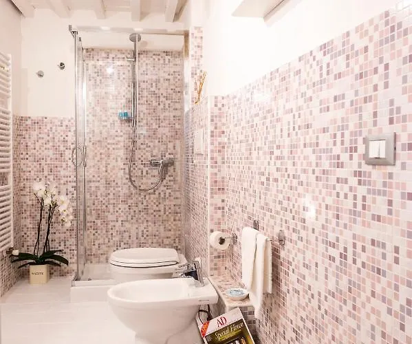 Orange Tuscany Flat * San Miniato