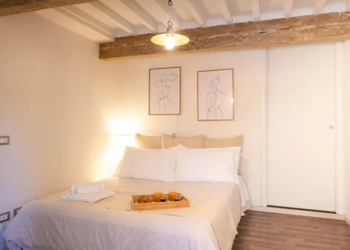 Orange Tuscany Flat Lejlighed