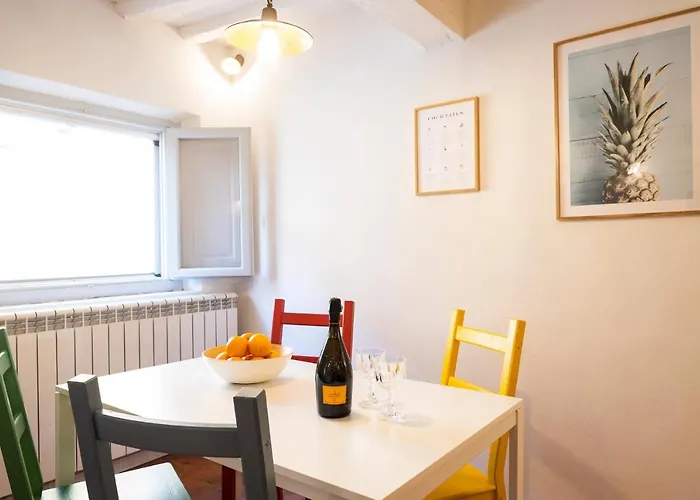 Orange Tuscany Flat Lejlighed