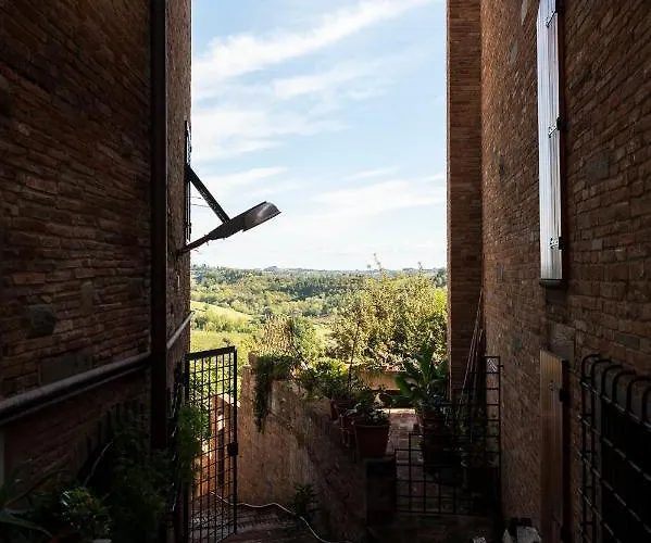 Orange Tuscany Flat San Miniato