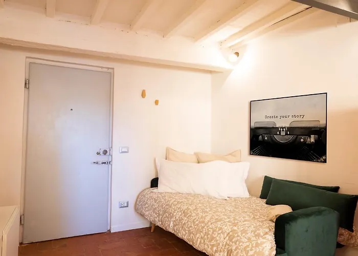 Orange Tuscany Flat San Miniato